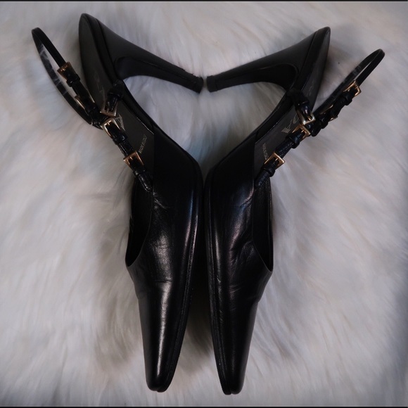 ❄️SALE❄️ PRADA VINTAGE heels - Picture 3 of 8